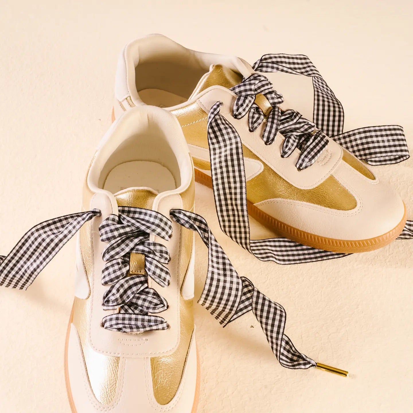 Step It Up Shoelaces | Black Gingham