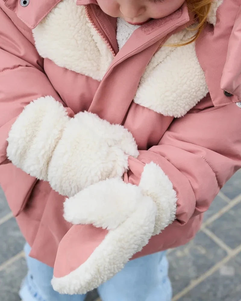 Benji Applique Sherpa Mittens | Rose Dawn