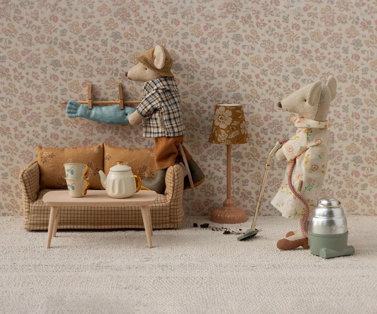 Mouse Couch | Marble