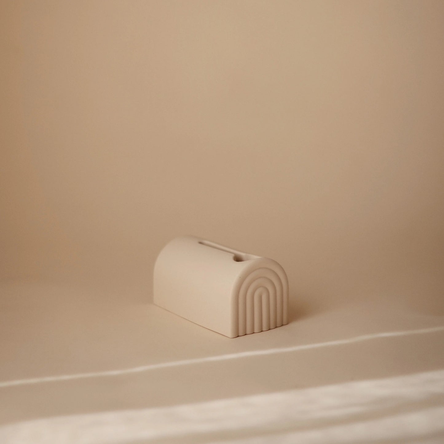 Spout Cover | Shifting Sand