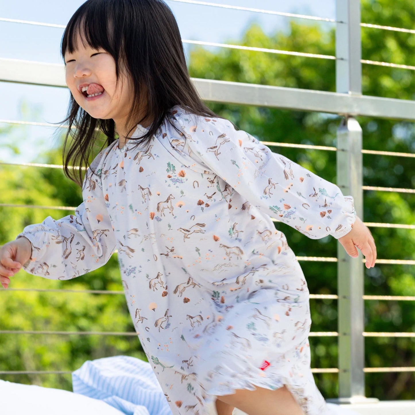 Magnetic Nightgown | Born To Run