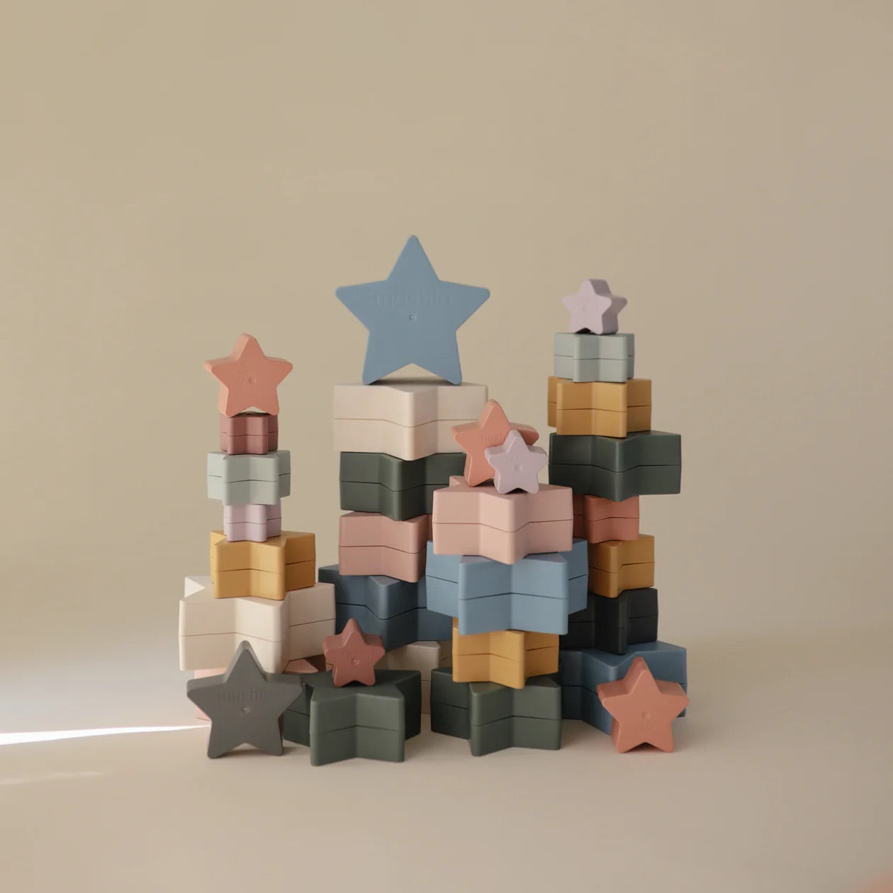 Nesting Stars Toy I Retro