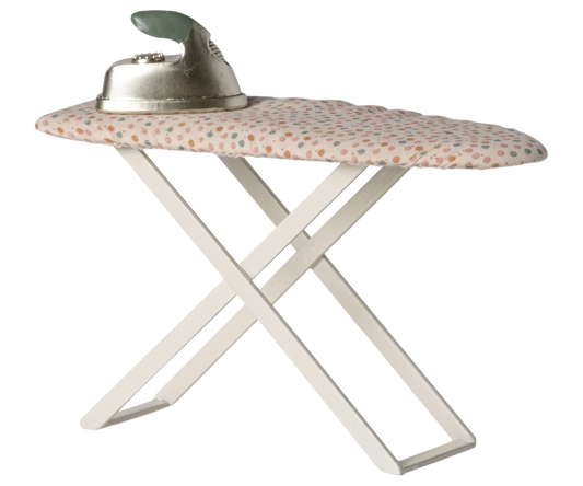 Mouse Iron & Ironing Board