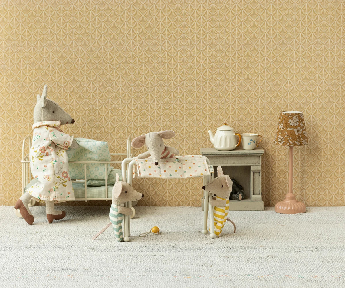 Baby Mouse Nursery Table