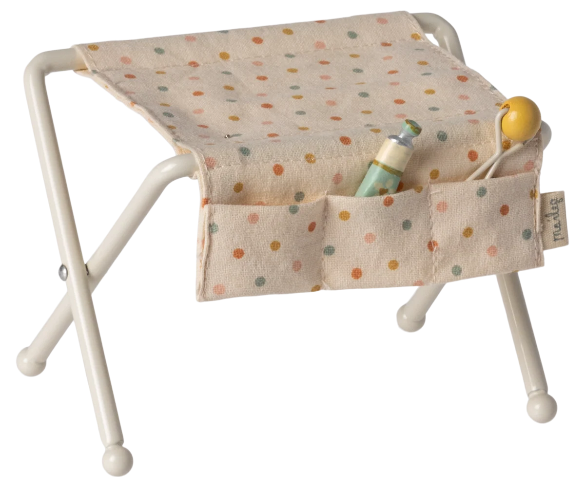 Baby Mouse Nursery Table