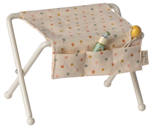 Baby Mouse Nursery Table