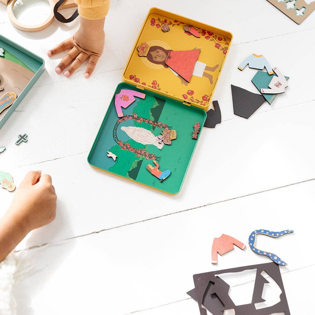 Magnet Playset | Dress Up Mary
