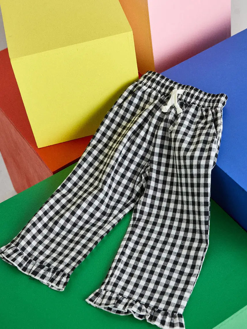 Gingham Ruffle Hem Pant | Black & White
