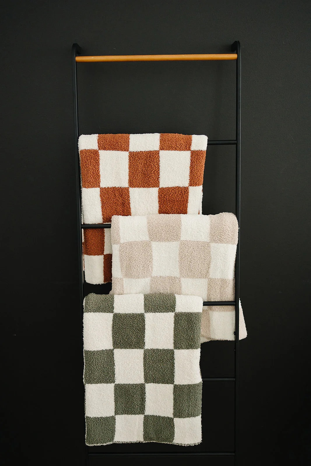 Plush Blanket I Rust Checkered