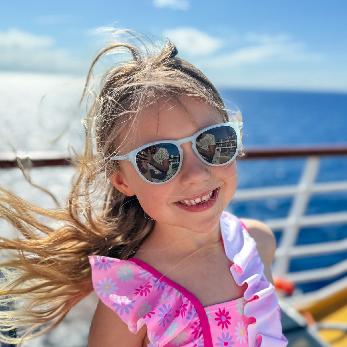 Kids Classic Powder Blue Sunglasses  (3-7 Years)