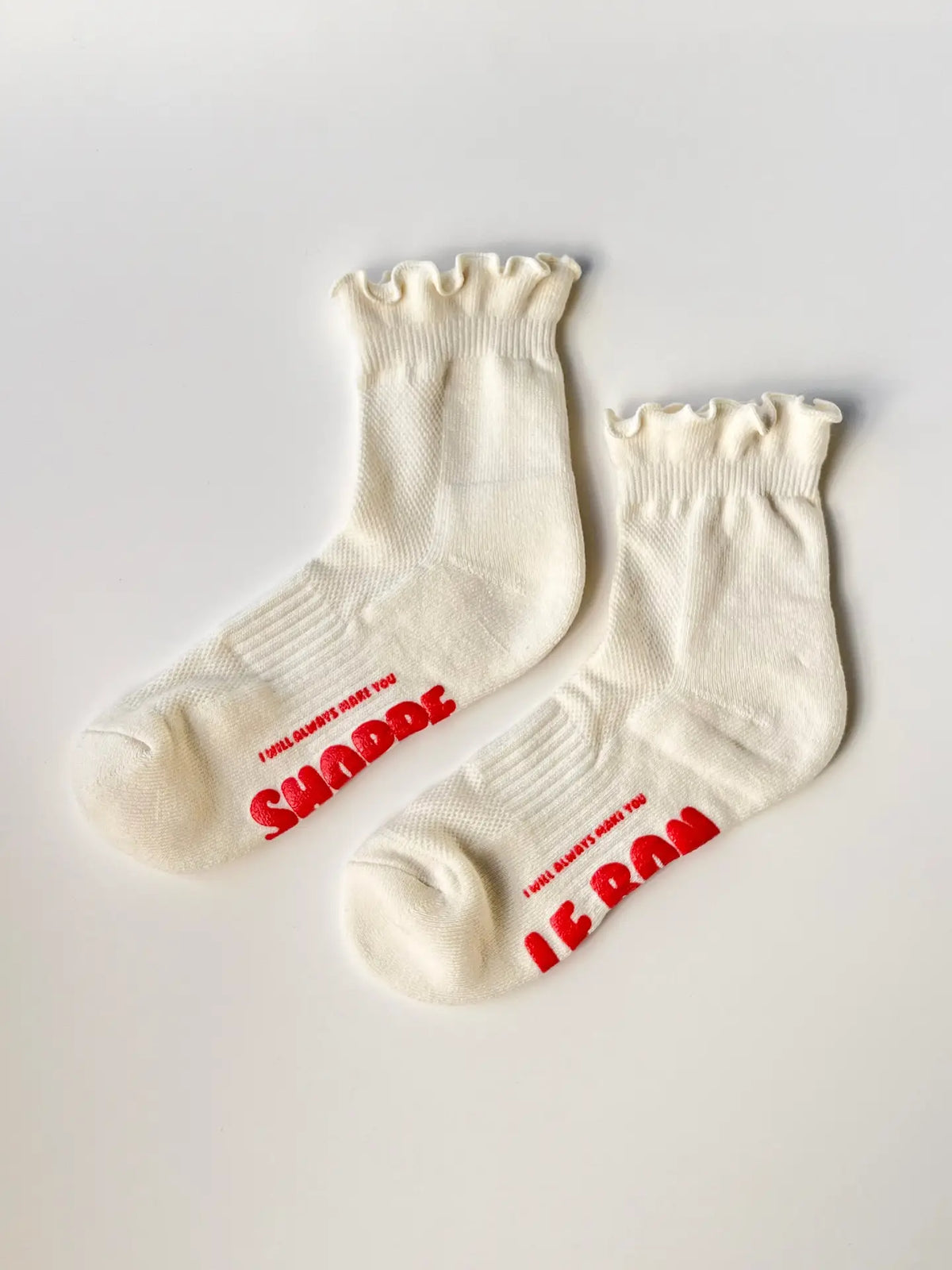 Ruffled Huggers Crew Socks | Vanilla/Red