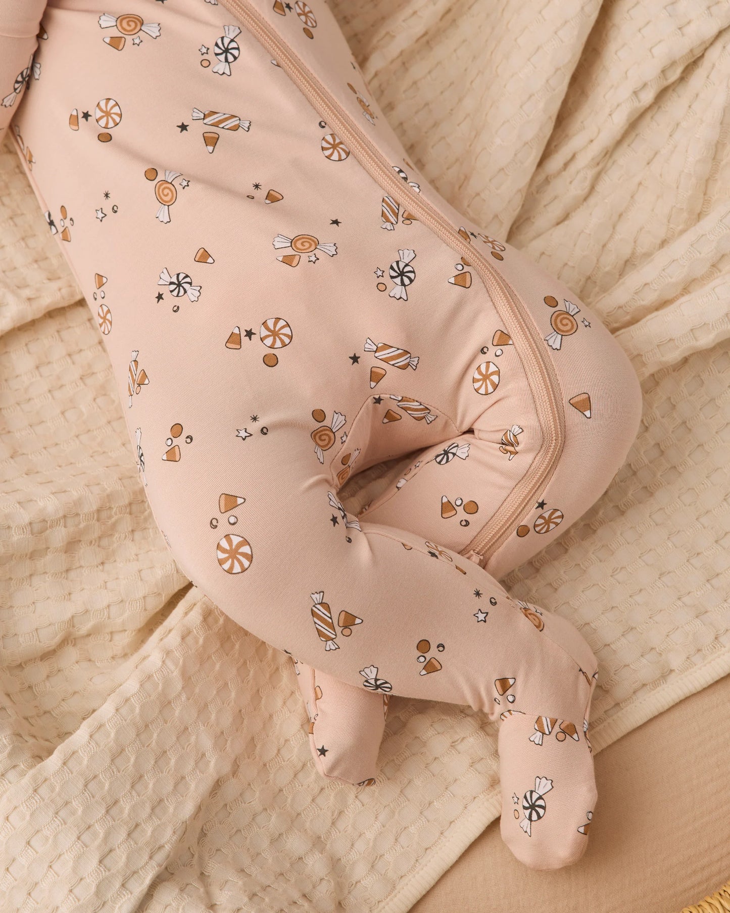 Bamboo Zip Footie | Candy