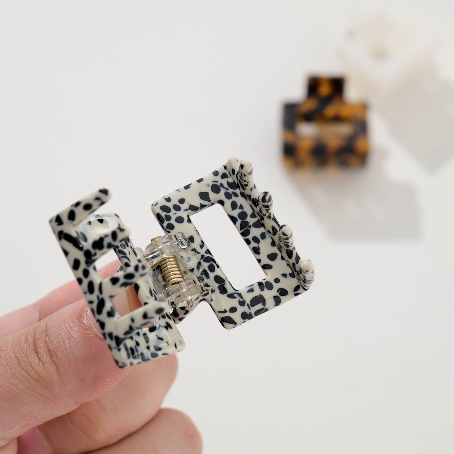Mini Simone Core Classic Square Claw Clip