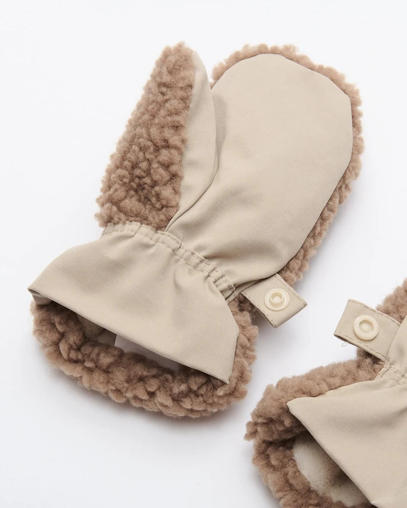 Benji Applique Sherpa Mittens | OatCacao