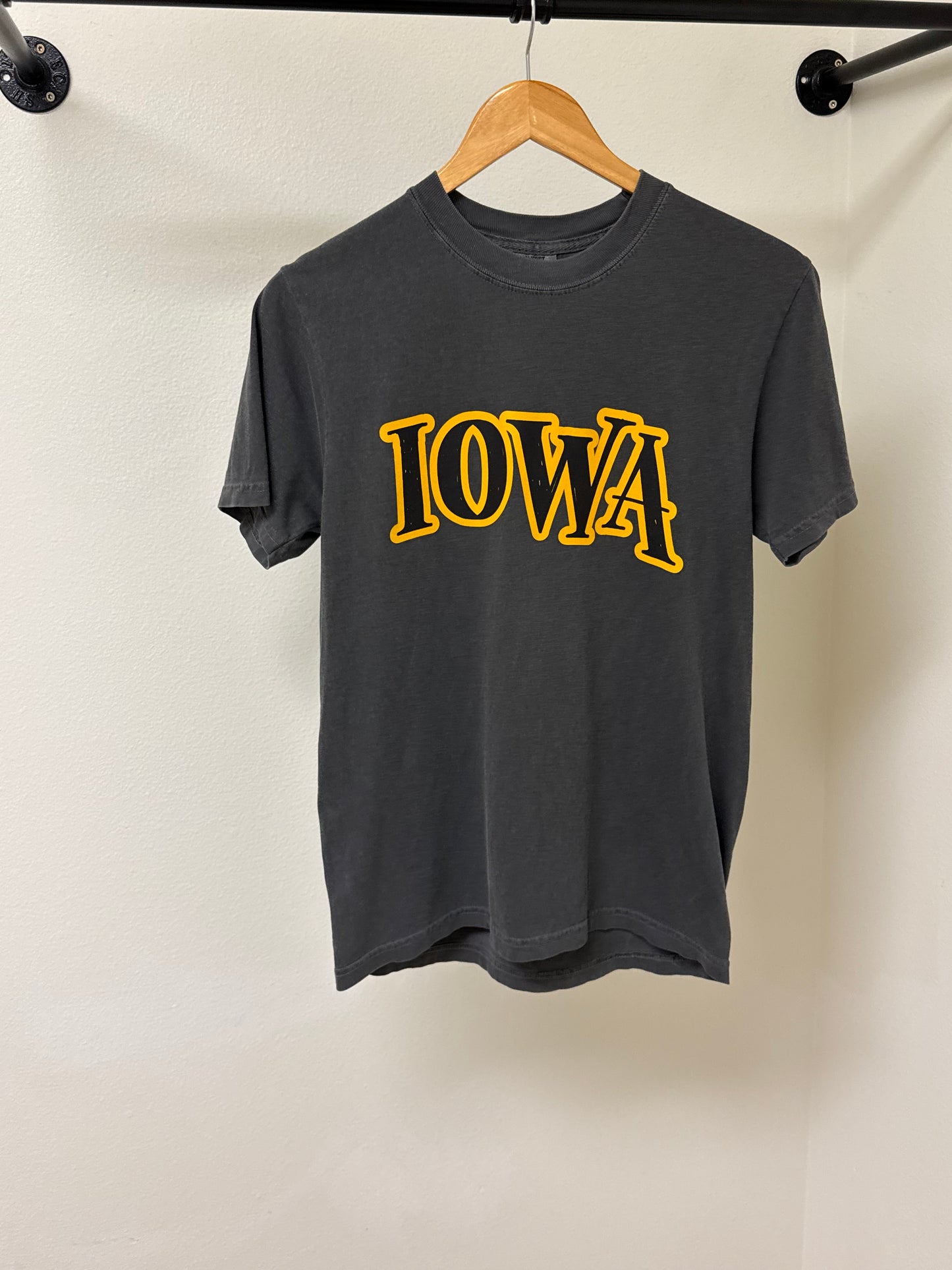 Adult Pepper Block Tee | Iowa