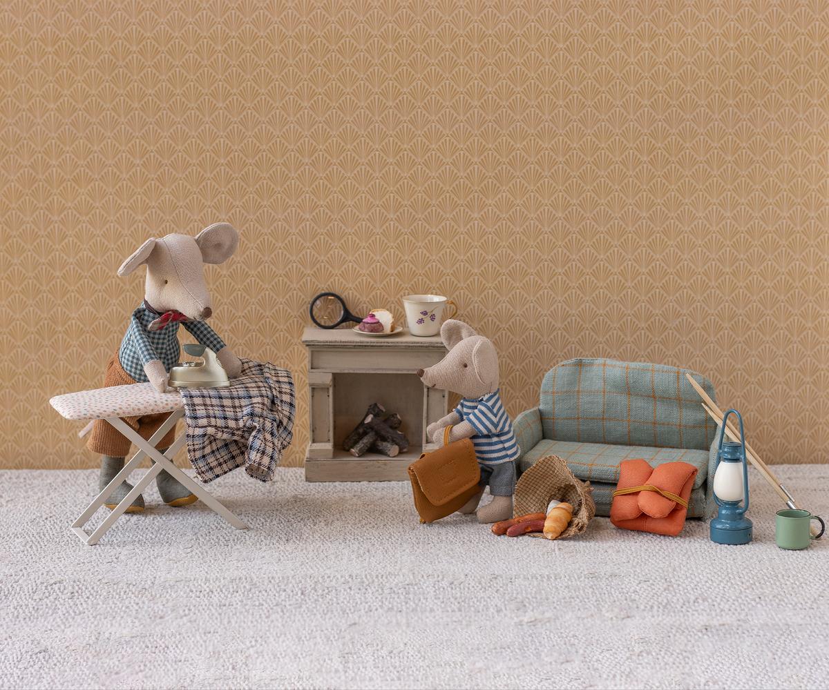Mouse Iron & Ironing Board