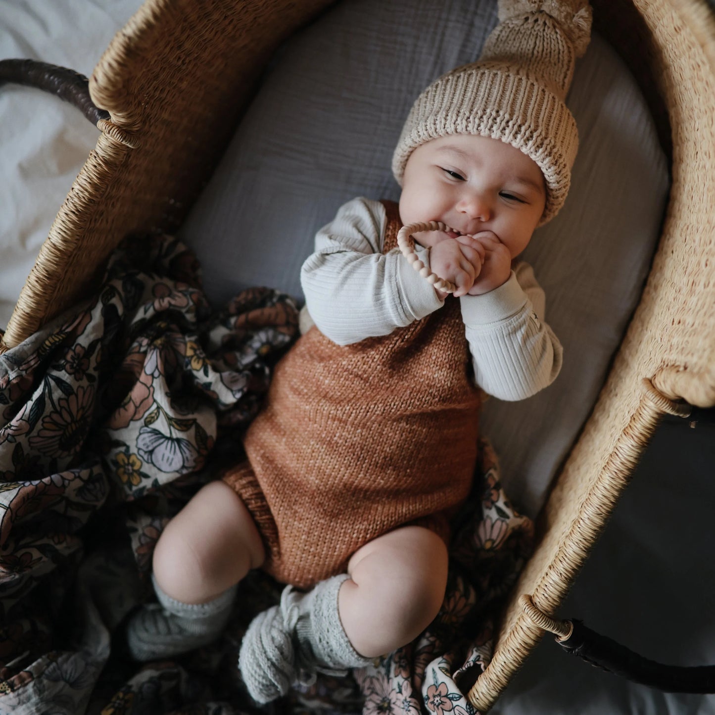 Pearl Teething Bracelet | Lilac/Cyan/Soft Pink