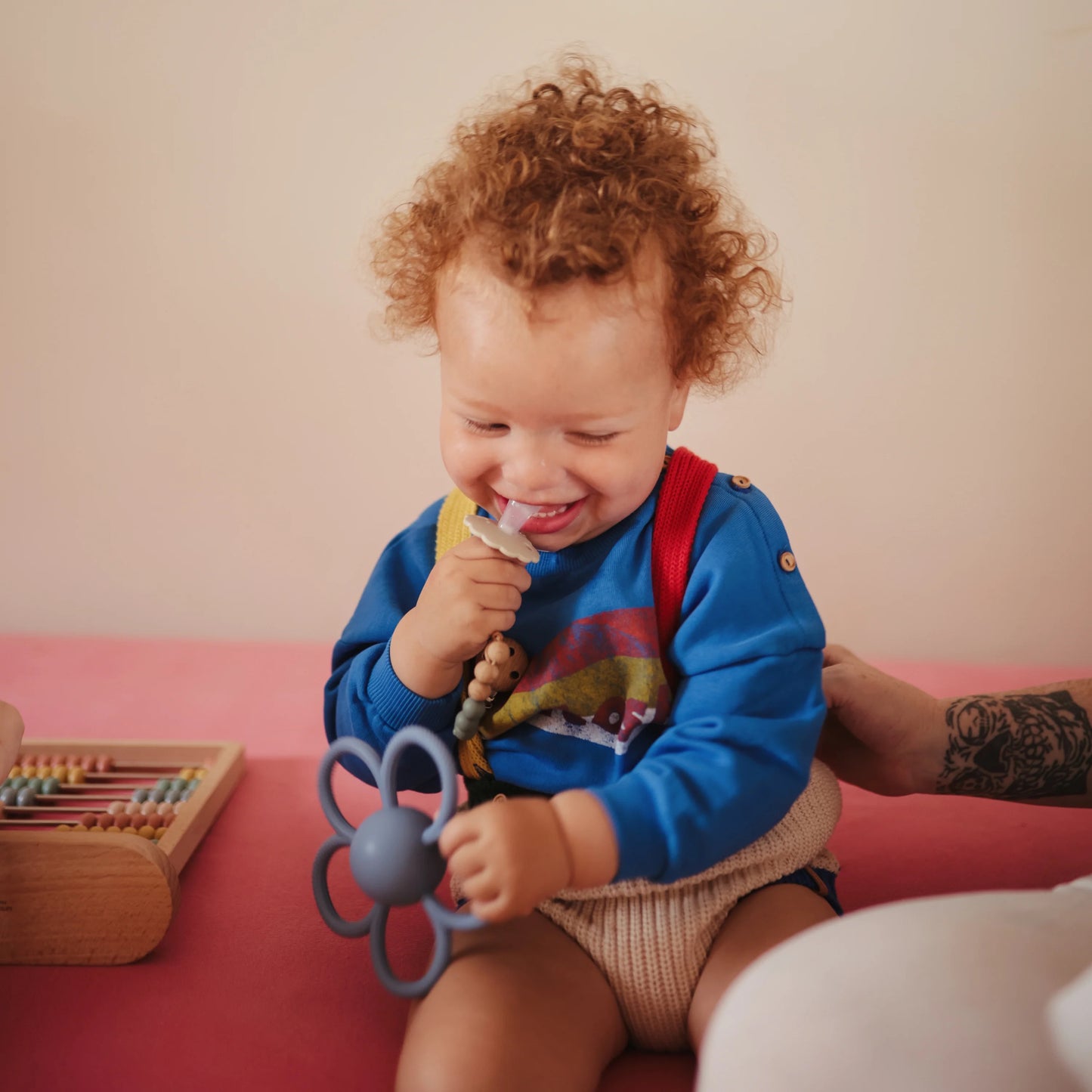 Daisy Rattle Teether | Faded Denim