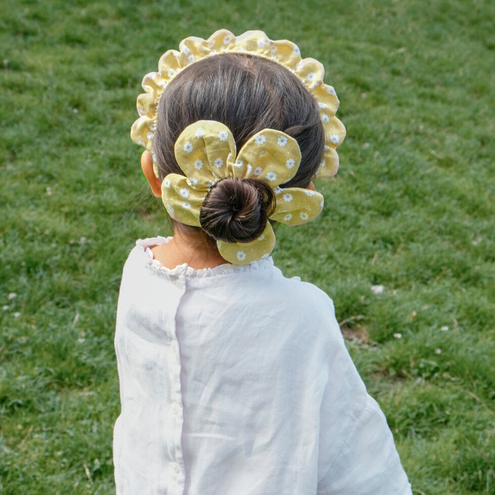 Darling Daisy Hair Scrunchie