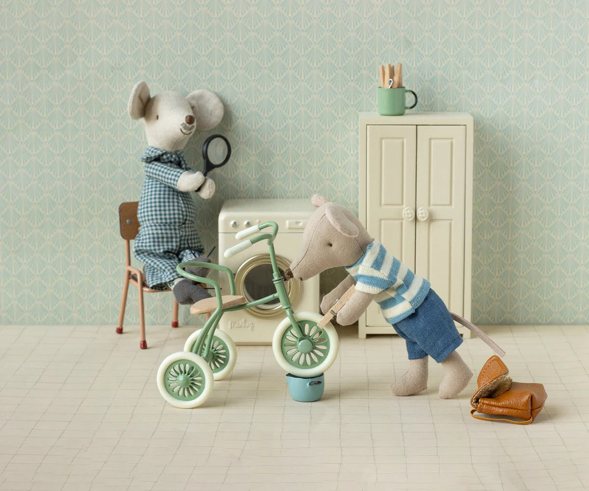 Big Brother, Tricycle Mouse | Brown
