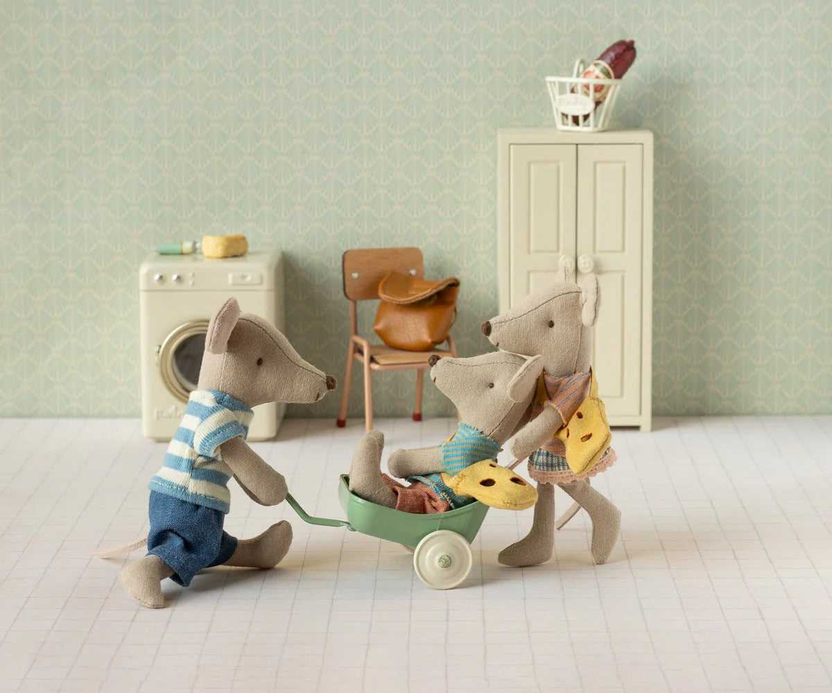 Big Brother, Tricycle Mouse | Brown