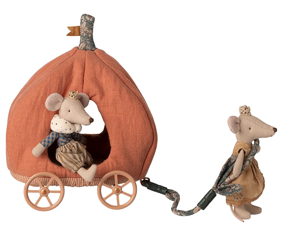 Mouse Pumpkin Carriage