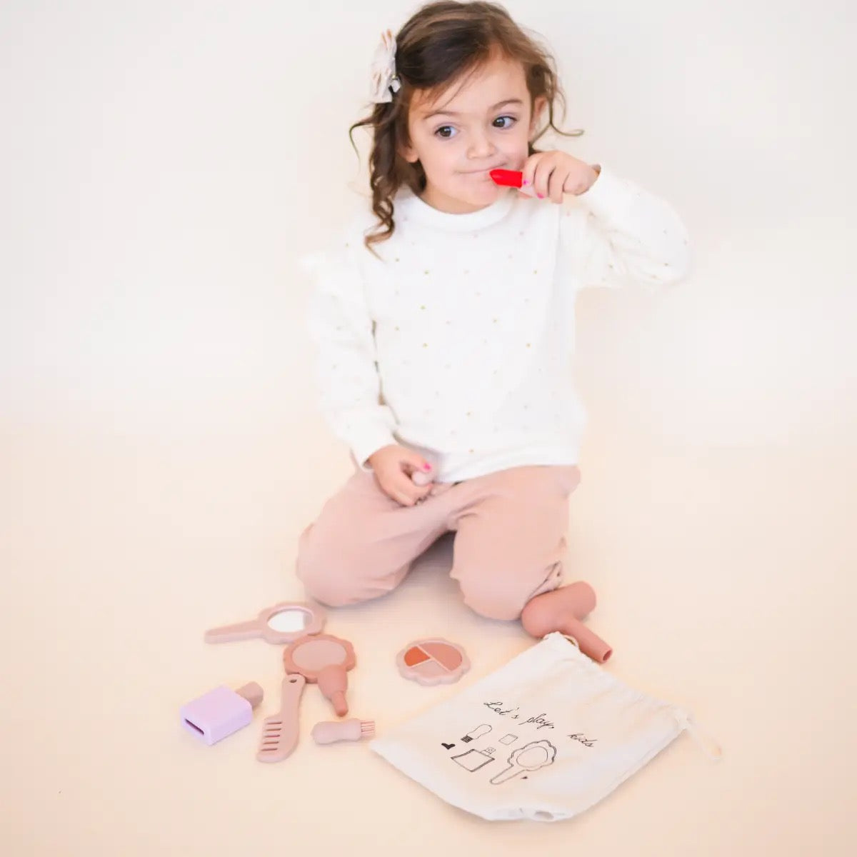 Silicone Makeup Playlet