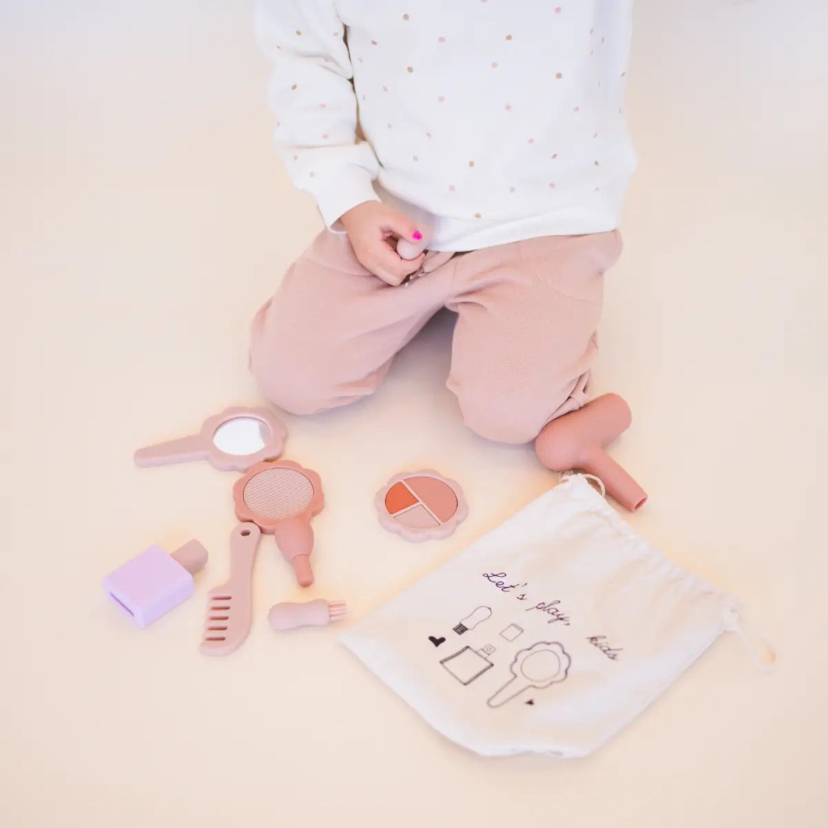 Silicone Makeup Playlet