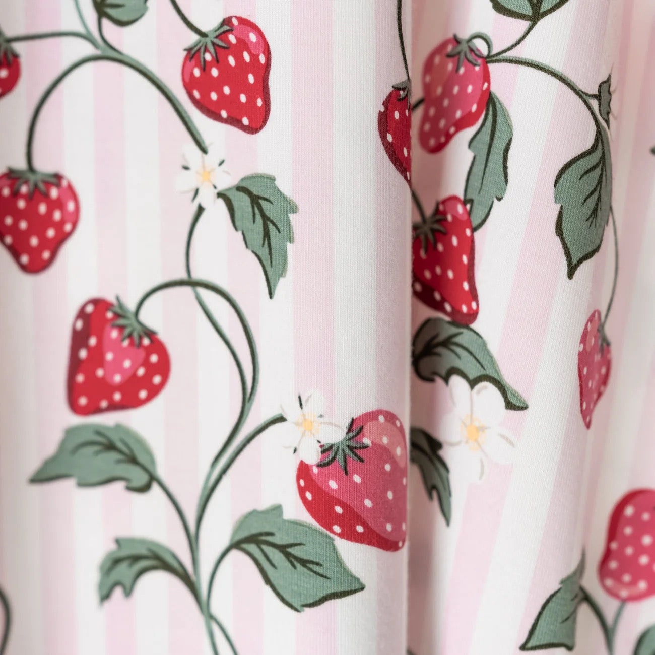 Short Sleeve Pajamas | Strawberry Fields