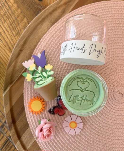 Playdough To-Go Jar | Spring Flowers