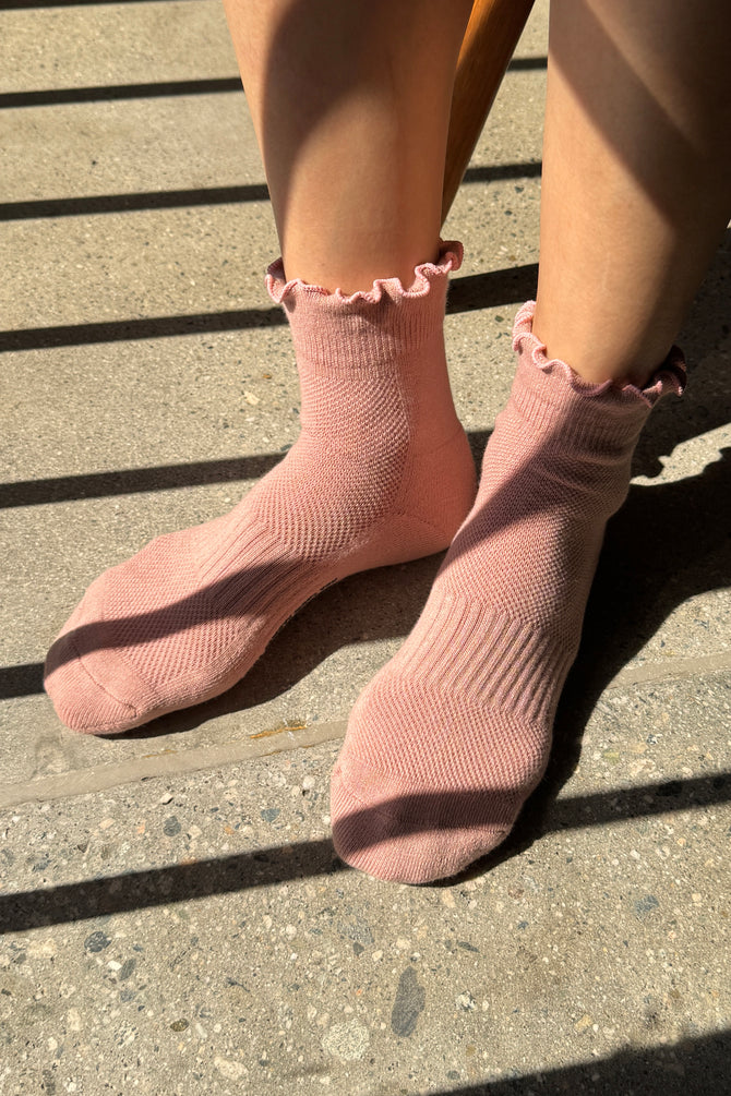 Ruffled Hugger Crew Socks | Vintage Pink/Black