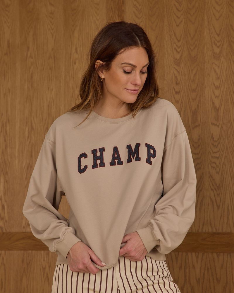 Oversized Sweatshirt || Champ