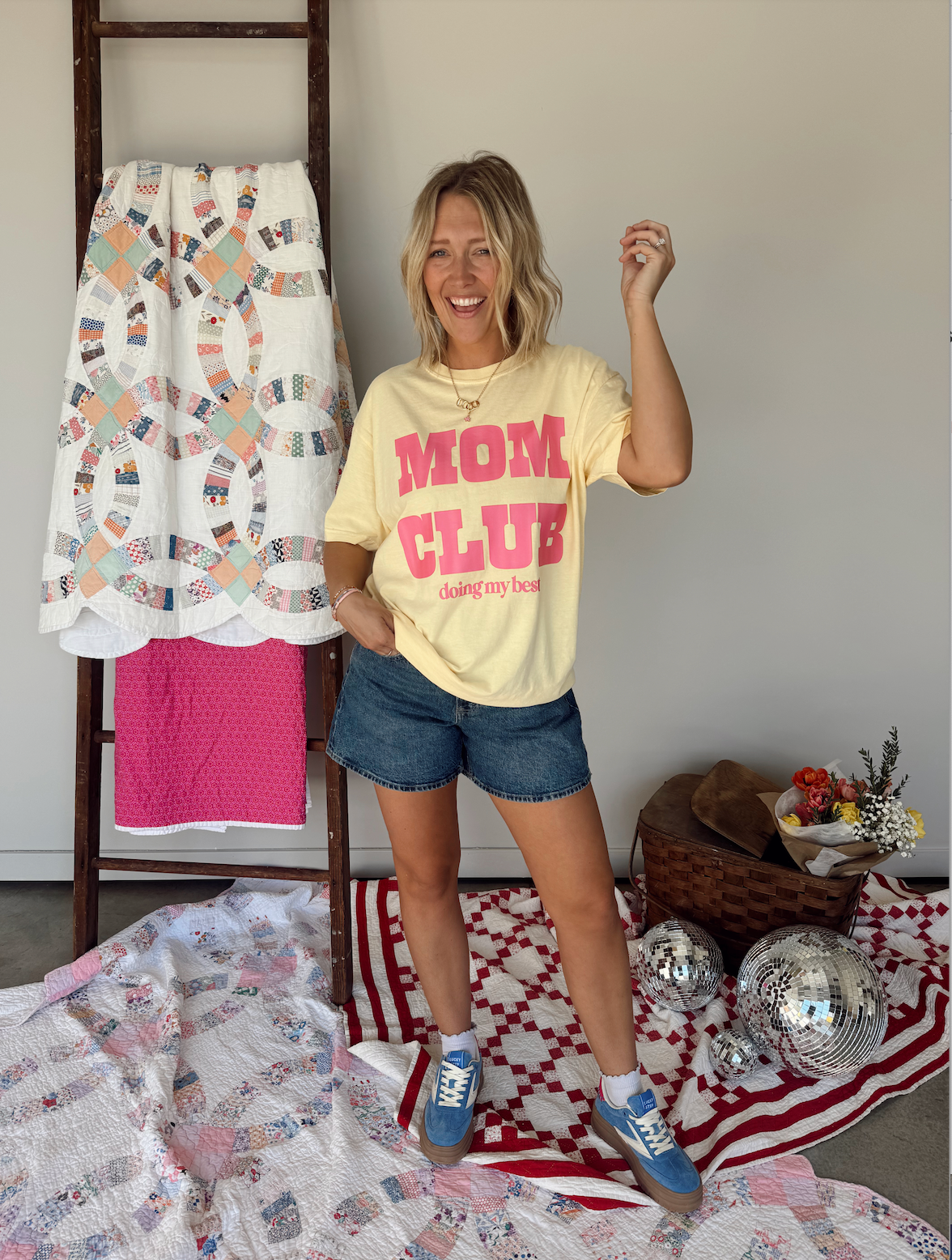 Mom Club Tee | Banana