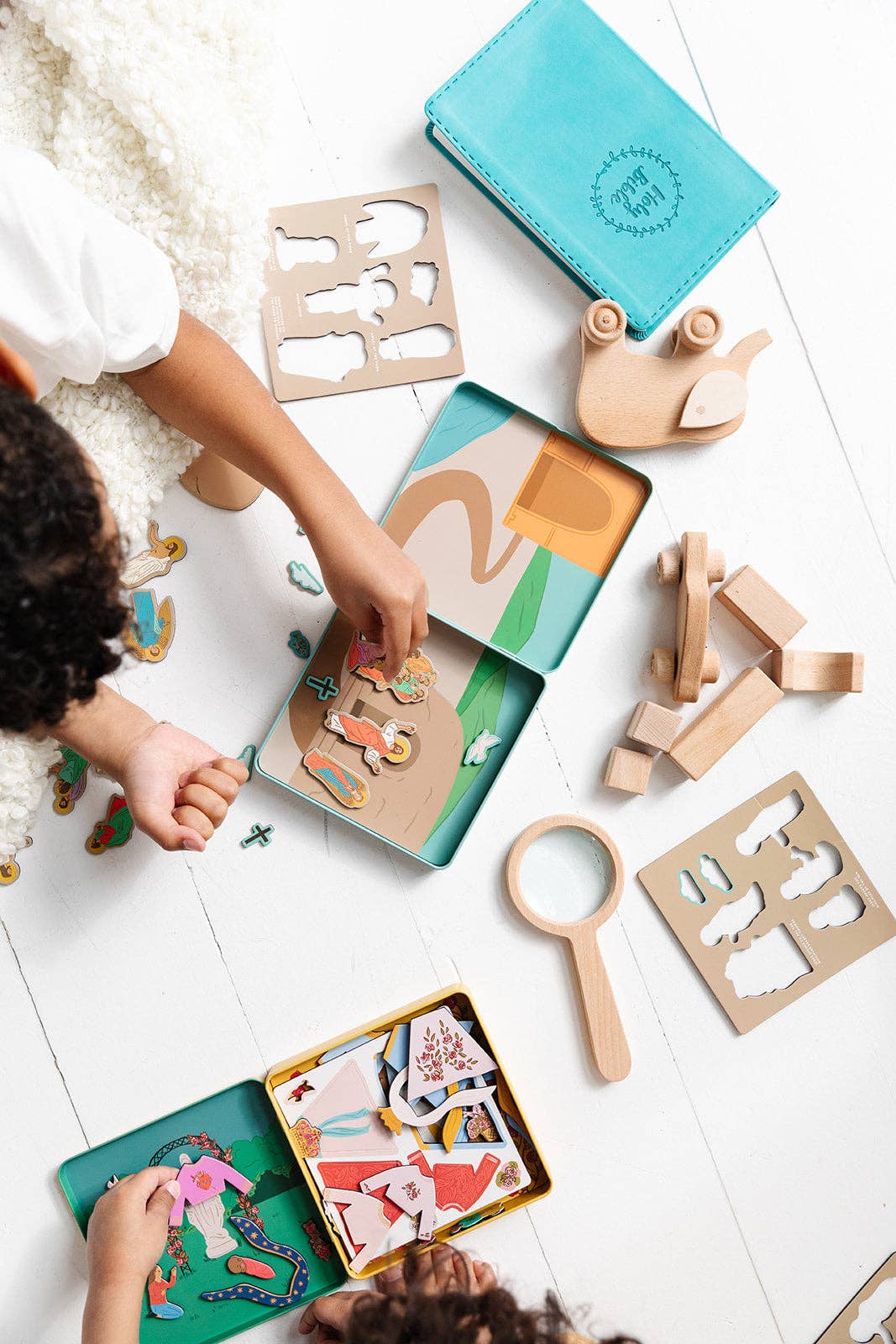 Magnet Playset | Dress Up Mary