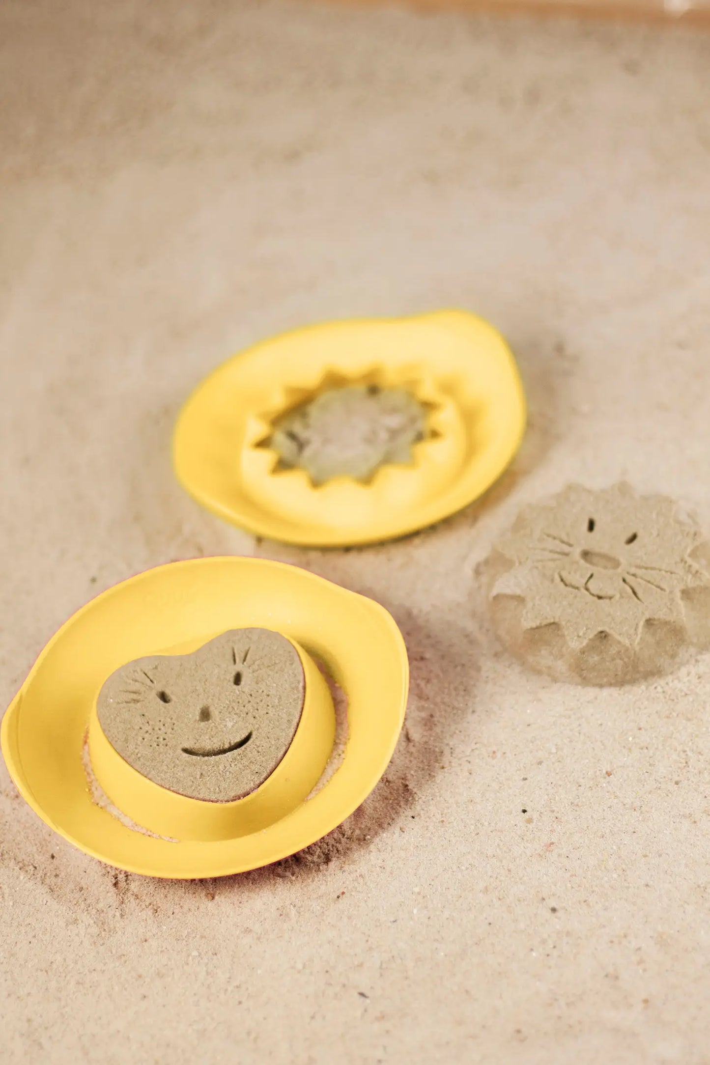 Beach Set |Triplet, Ringo and a Magic Sand Shaper